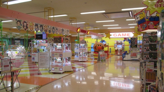 MEGAドン・キホーテUNY砺波店ゲームコーナー