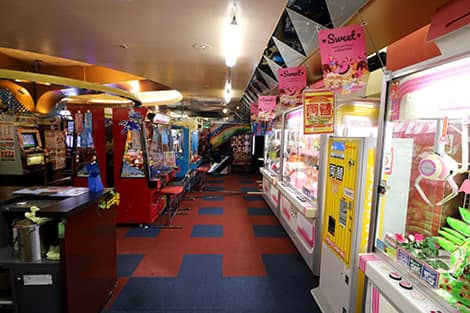 アドアーズ イサゴ店 店内