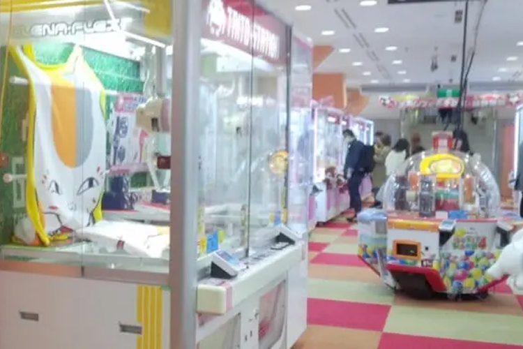 タイトーステーション 上野御徒町店 店内